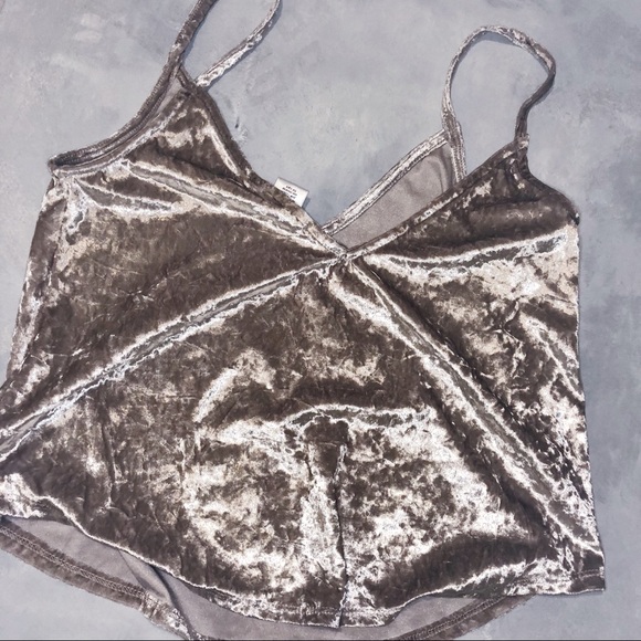 Full Tilt V Neck/Back Cream Crushed Velvet Tank - Picture 5 of 5